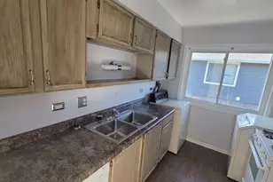 6084 Fremont Dr, Hanover Park, IL 60133 - Photo 8