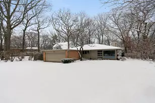135 Lakewood Pl, Highland Park, IL 60035 - Photo 1