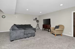 [Address not provided], Downers Grove, IL 60516 - Photo 32