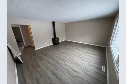 405 Broadway Avenue, Sterling, IL 61081 - Photo 6