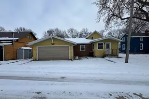 405 Broadway Ave, Sterling, IL 61081 - Photo 12