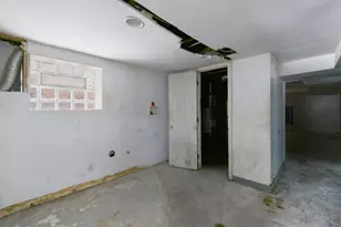 1441 N Kolin Ave, Chicago, IL 60651 - Photo 18