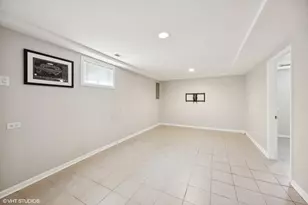 8152 Mayfield Ave, Burbank, IL 60459 - Photo 16