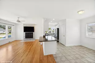 8152 Mayfield Ave, Burbank, IL 60459 - Photo 6