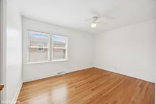 8152 Mayfield Ave, Burbank, IL 60459 - Photo 12