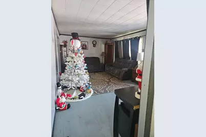 1218 Vienna Boulevard, Dekalb, IL 60115 - Photo 2