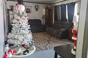 1218 Vienna Blvd, Dekalb, IL 60115 - Photo 2