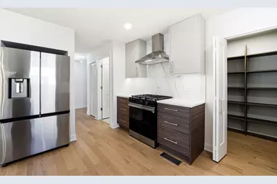 9 Forest Lane, Elk Grove Village, IL 60007 - Photo 8