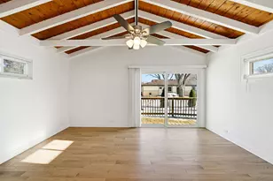 9 Forest Ln, Elk Grove Village, IL 60007 - Photo 14