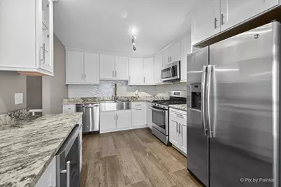 215 Lakeshore Lane, Bloomingdale, IL 60108 - Photo 4