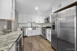 215 Lakeshore Ln, Bloomingdale, IL 60108 - Photo 4