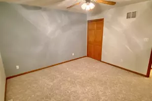 1221 S Fox Run Dr, Seneca, IL 61360 - Photo 26