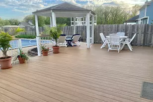 1221 S Fox Run Dr, Seneca, IL 61360 - Photo 4