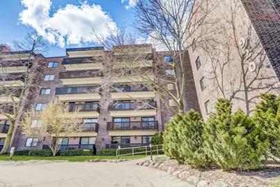 920 Vose Drive #106, Gurnee, IL 60031 - Photo 1