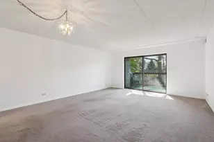 920 Vose Dr, Gurnee, IL 60031 - Photo 8