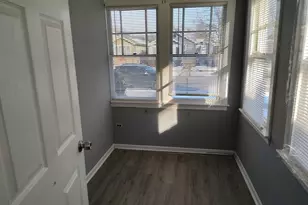 5541 W Grace St, Chicago, IL 60641 - Photo 8