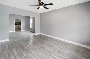 252 W 115th St, Chicago, IL 60628 - Photo 2