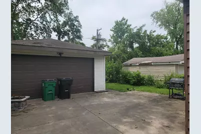 2422 S 12th Avenue, Broadview, IL 60155 - Photo 8