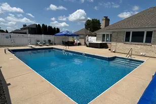 11039 Royal Porthcawl Dr, Naperville, IL 60564 - Photo 44