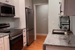 705 Strom Dr, West Dundee, IL 60118 - Photo 8