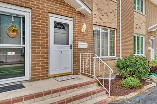 613 E 3rd St, Lockport, IL 60441 - Photo 2