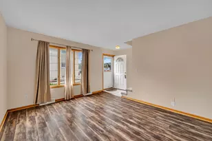 613 E 3rd St, Lockport, IL 60441 - Photo 20