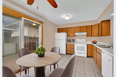 613 E 3rd Street, Lockport, IL 60441 - Photo 8