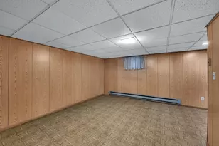 613 E 3rd St, Lockport, IL 60441 - Photo 26