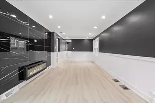 9737 S University Ave, Chicago, IL 60628 - Photo 4