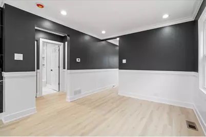 9737 S University Avenue, Chicago, IL 60628 - Photo 12