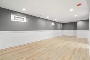 9737 S University Ave, Chicago, IL 60628 - Photo 26