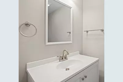 914 Brook Street, Elgin, IL 60120 - Photo 16