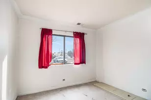 10 Oak Creek Dr, Buffalo Grove, IL 60089 - Photo 6