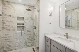 284 N Highland Ave, Elmhurst, IL 60126 - Photo 16