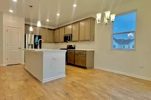 4397 Chelsea Mnr Cir, Aurora, IL 60504 - Photo 4