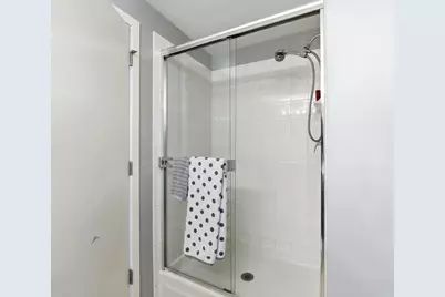 208 W Washington Street #611, Chicago, IL 60606 - Photo 16