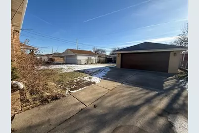 7313 W Lee Street, Niles, IL 60714 - Photo 18