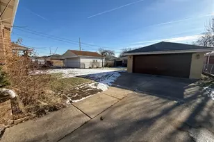 7313 W Lee St, Niles, IL 60714 - Photo 18