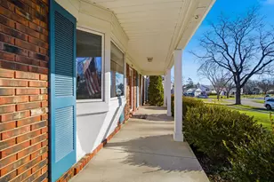 620 Twisted Oak Ln, Buffalo Grove, IL 60089 - Photo 2