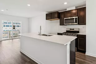 917 Briar Gln Ct, Hampshire, IL 60140 - Photo 6