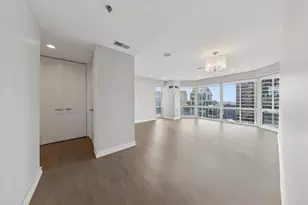 100 E Huron St, Chicago, IL 60611 - Photo 16