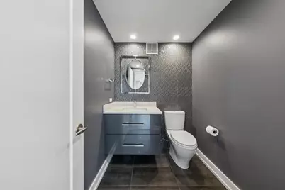 100 E Huron Street #3901, Chicago, IL 60611 - Photo 22