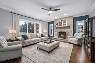 10613 Pebble Dr, Huntley, IL 60142 - Photo 4