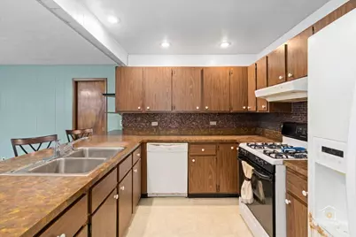 2924 W Bonnie Brook Lane, Waukegan, IL 60087 - Photo 12