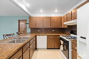 2924 W Bonnie Brook Ln, Waukegan, IL 60087 - Photo 12