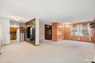 2924 W Bonnie Brook Ln, Waukegan, IL 60087 - Photo 8