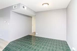 16b Kingery Quarter, Willowbrook, IL 60527 - Photo 4