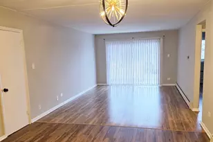 4754 W 101st St, Oak Lawn, IL 60453 - Photo 4