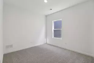 1111 Bluebell Ln, Bartlett, IL 60103 - Photo 8