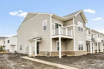 341 Kingsport Drive, South Elgin, IL 60177 - Photo 1